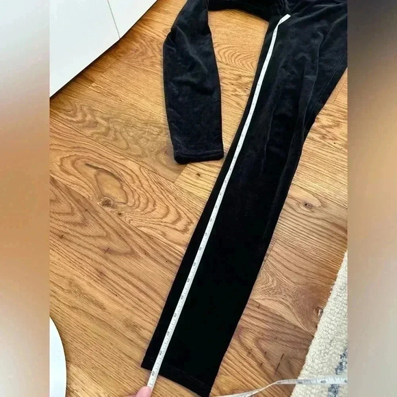 Spanx Velvet Leggings Black Size Medium - Picture 9 of 12